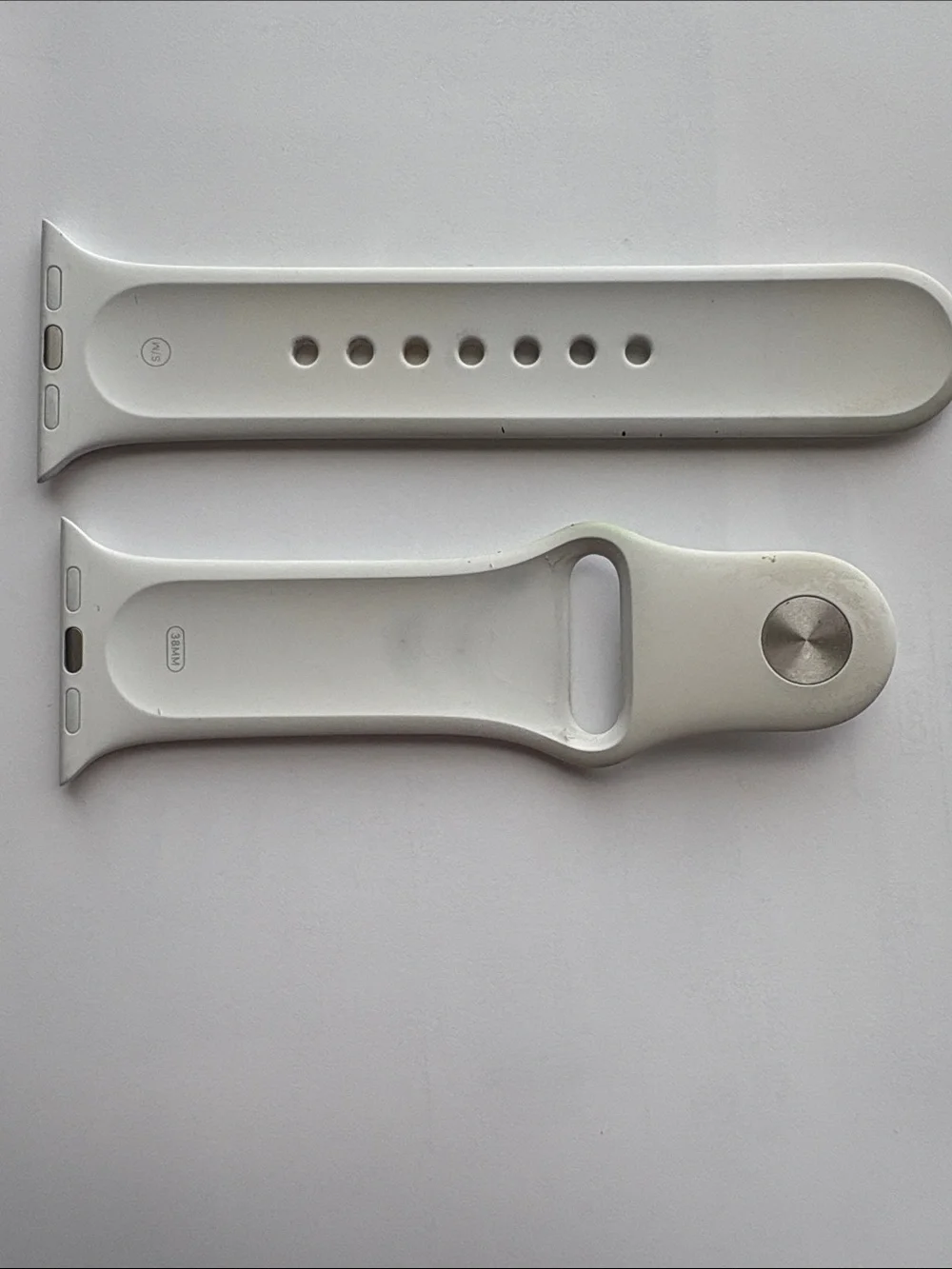 Genuine Apple Watch White Silicone sports Band Replacement white S/M 38mm